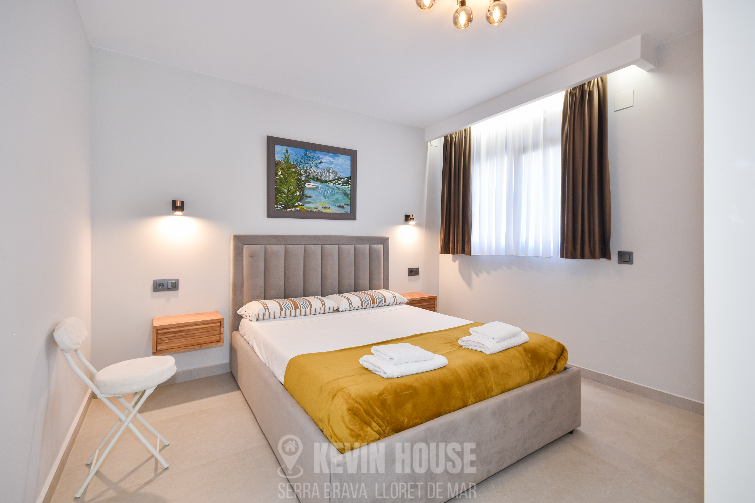 Corner double bedroom with pool views apartment b