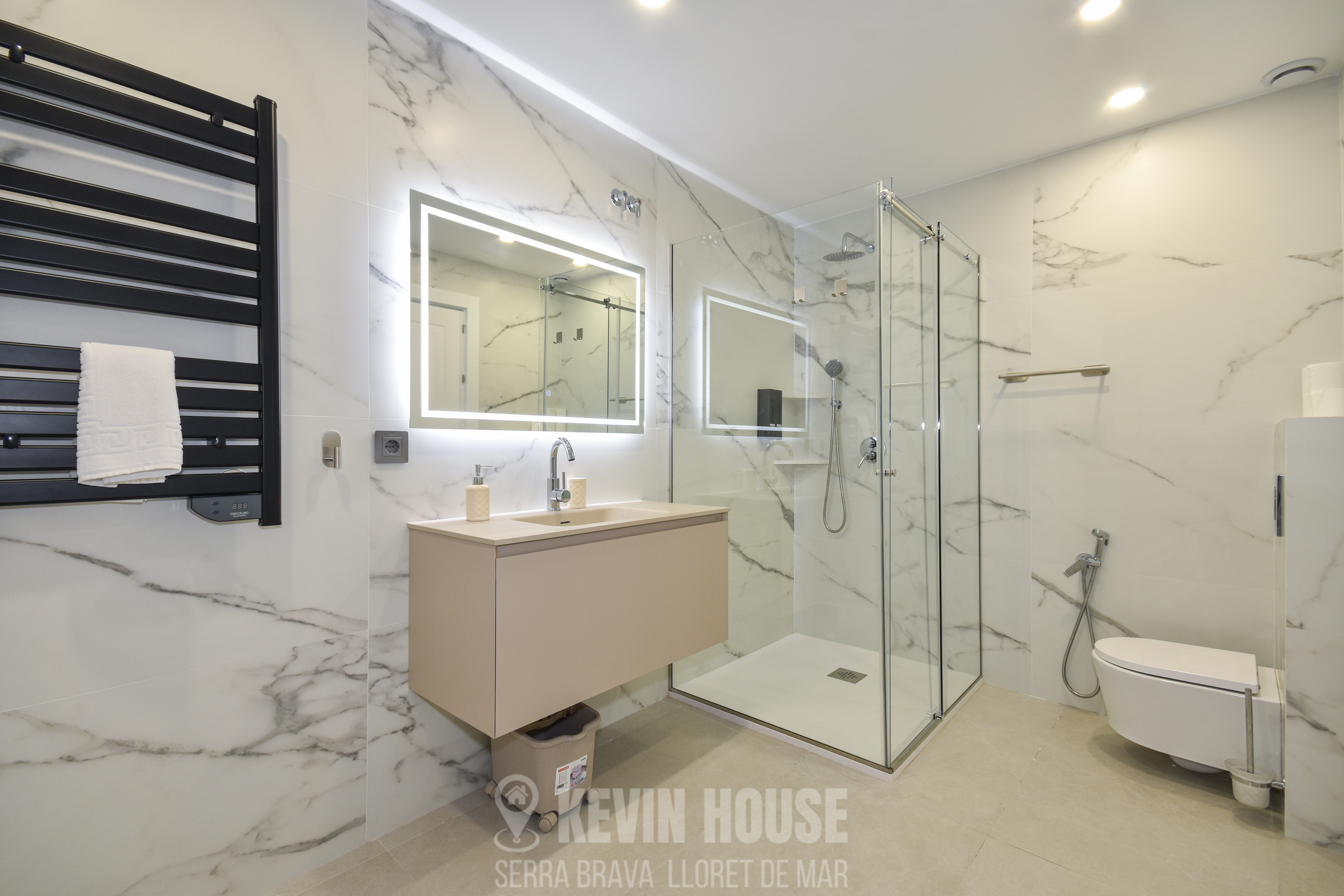 habitacion privada en Lloret de Mar - Espejo Iluminado y Secador